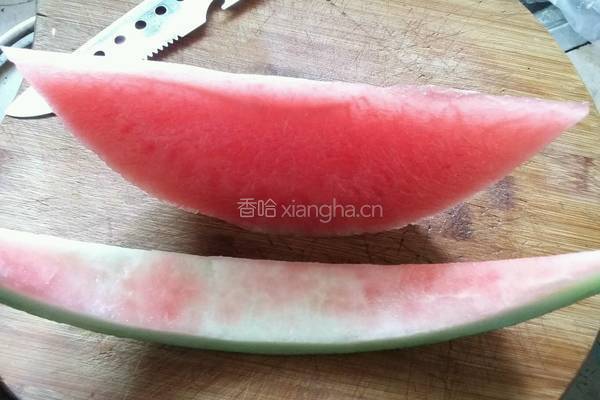 酸辣西瓜卷的做法图解1
