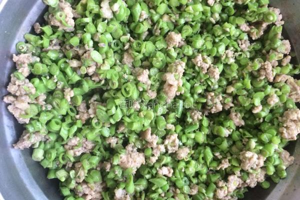 新鲜玉米汁饺子的做法图解3