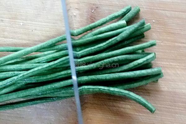 肉炒蒜香豇豆的做法图解4