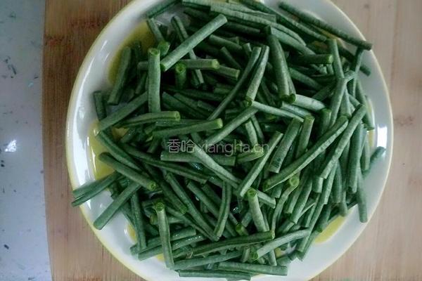 肉炒蒜香豇豆的做法图解5