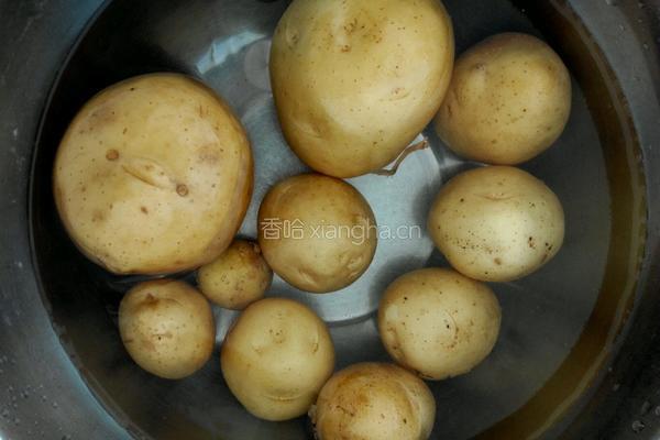 酱油炒饭的做法图解1