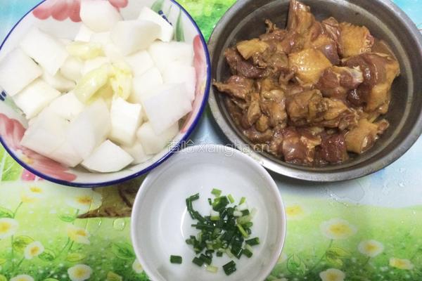 白萝卜焖鸭肉的做法图解3