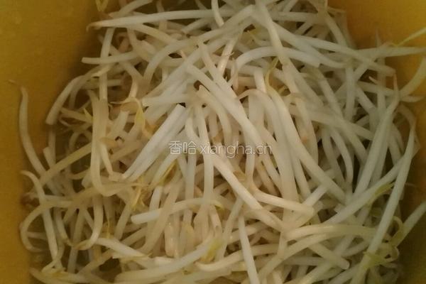 糖醋绿豆芽面筋的做法图解1