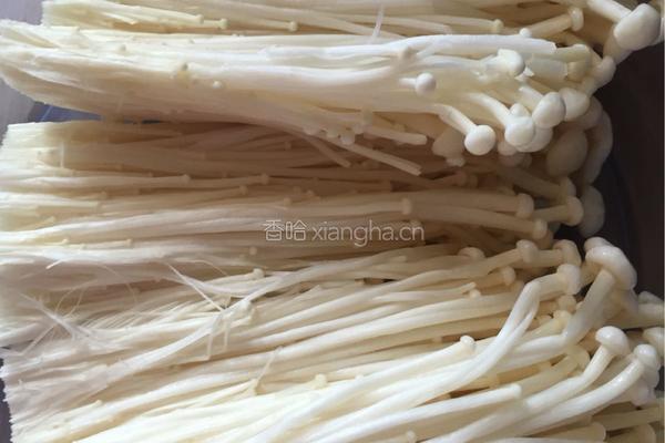 培根金针菇的做法图解1