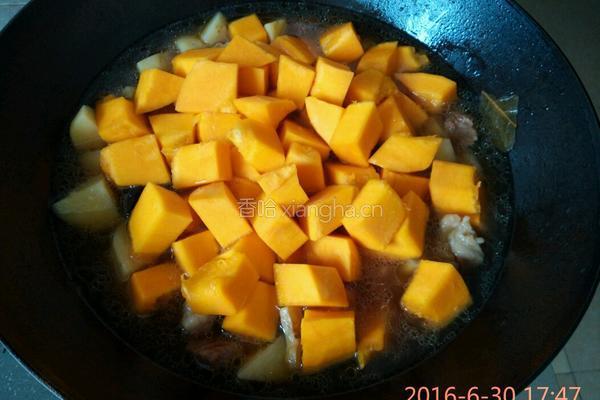 南瓜土豆炖牛肉的做法图解7