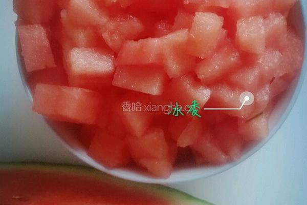酸奶西瓜布丁的做法图解2