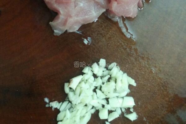 红烧肉浇小油菜的做法图解2