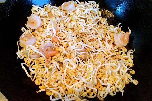 豆芽韭菜炒虾仁的做法图解8