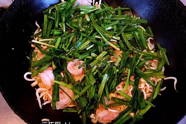 豆芽韭菜炒虾仁的做法图解9