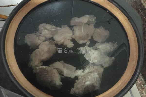 排骨炖白萝卜汤的做法图解4