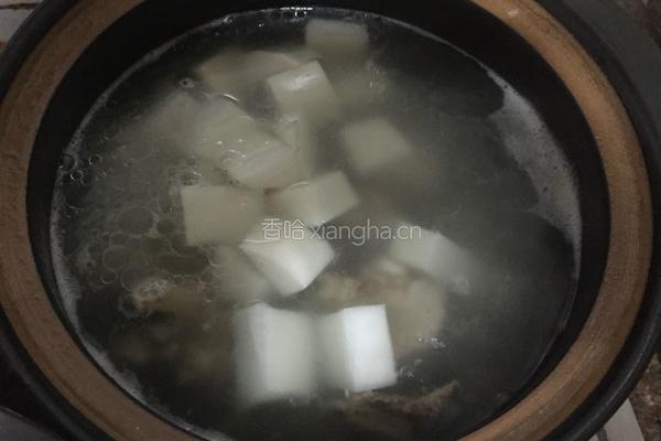 排骨炖白萝卜汤的做法图解6
