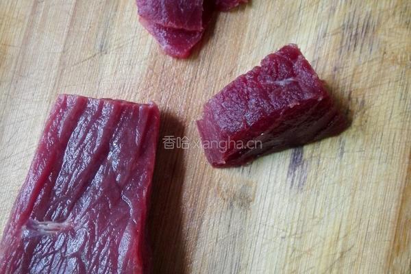 彩椒炒牛肉的做法图解2