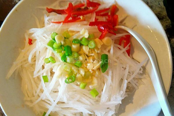 芥末油拌白萝卜的做法图解4
