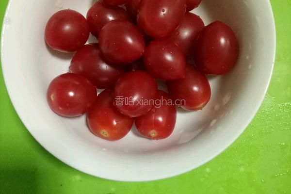 自制圣女果酱的做法图解1