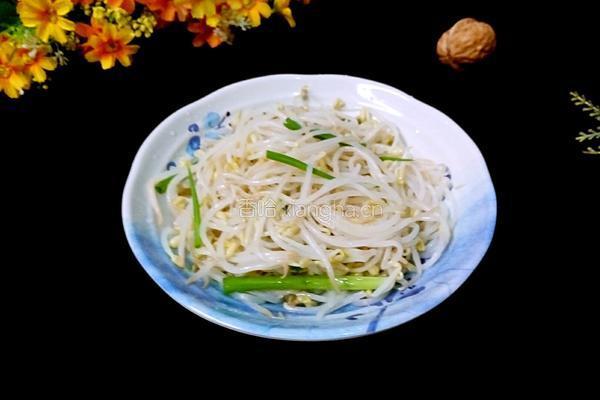 凉拌绿豆芽的做法图解8