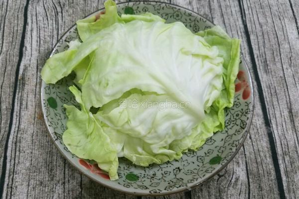 卷心菜炒饭的做法图解1