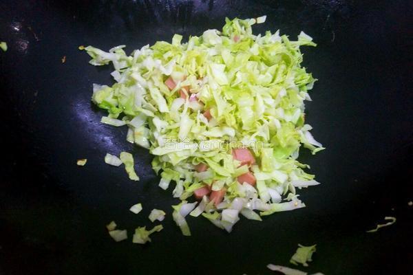 卷心菜炒饭的做法图解10