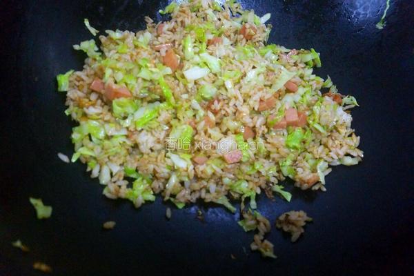 卷心菜炒饭的做法图解12
