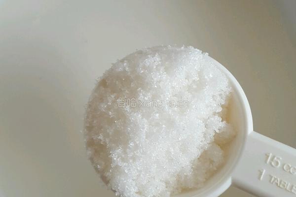 自制炼乳的做法图解1