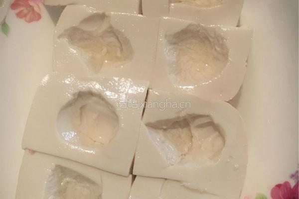 肉馅酿豆腐的做法图解1
