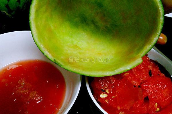 双味西瓜(美容菜哦)的做法图解2
