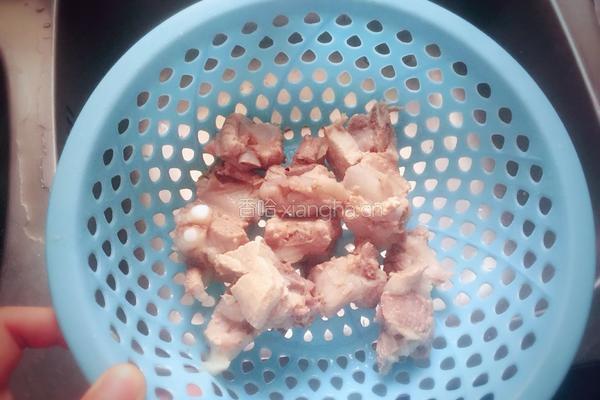香脆排骨闷玉米的做法图解5