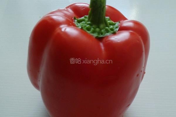 彩椒玉米鸡蛋沙拉的做法图解1