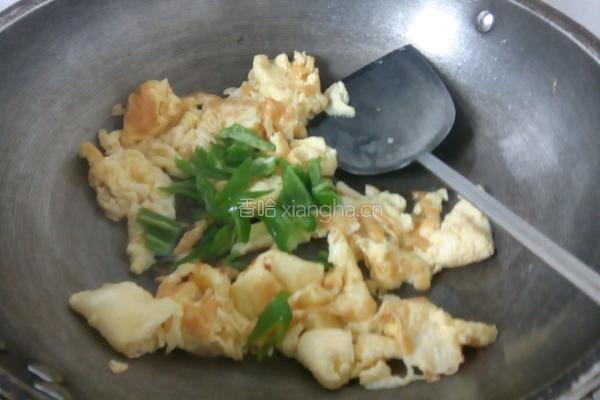 圣女果炒鸡蛋的做法图解4