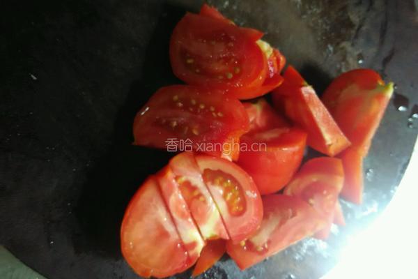 蕃茄丝瓜汤的做法图解1