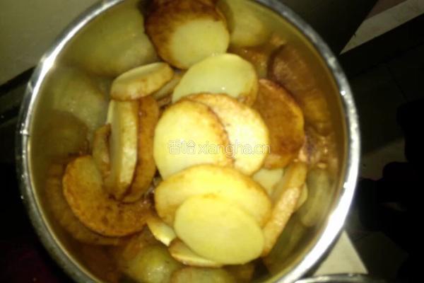 干锅土豆腊肉的做法图解5