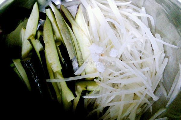 白萝卜软饼的做法图解1