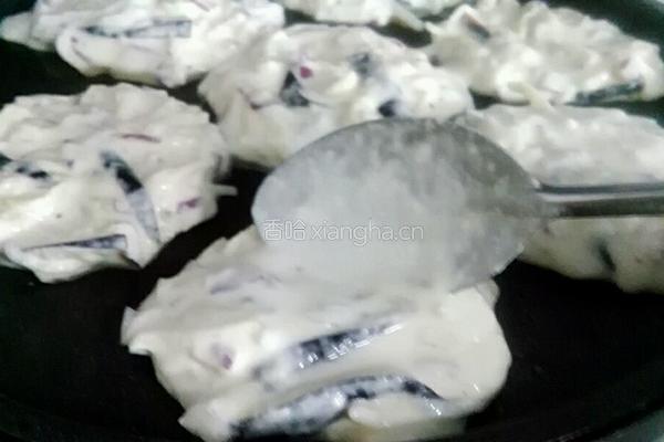 茄子白萝卜软饼的做法图解9