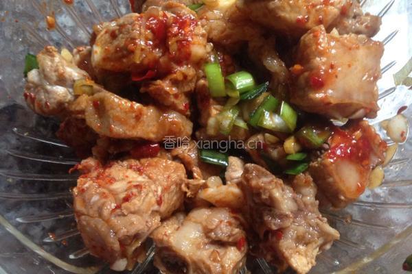 蒜香排骨的做法图解2