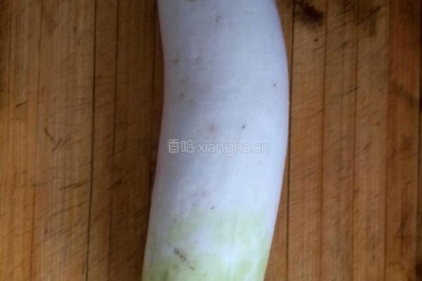 酸辣萝卜的做法图解1