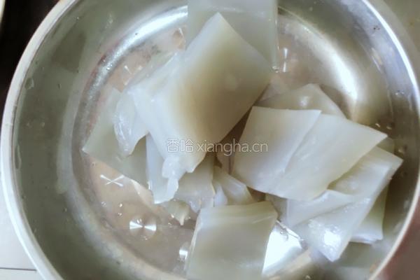砂锅鱼头汤的做法图解2