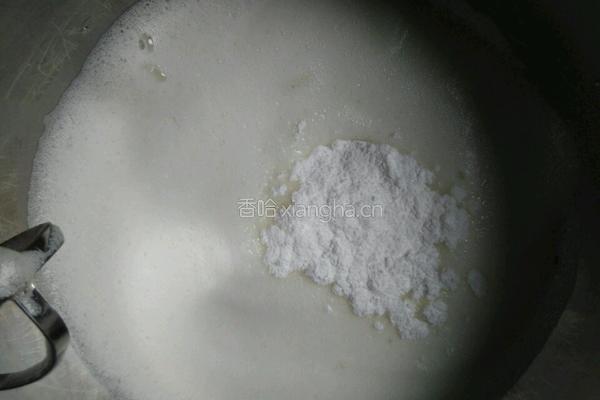 红曲粉果酱蛋糕卷的做法图解5