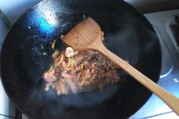 菇香鸡肉片的做法图解2