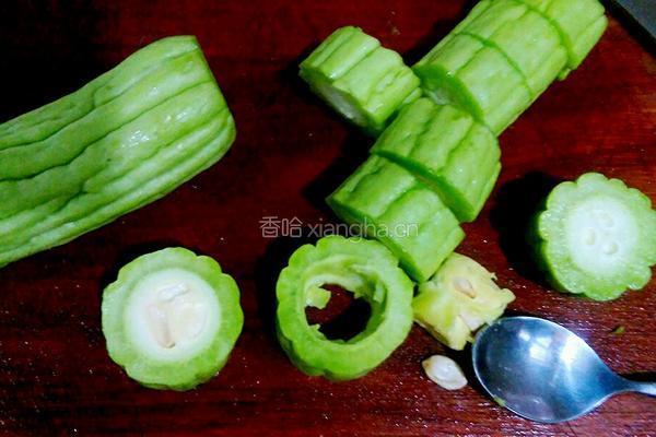 苦瓜酿肉的做法图解1