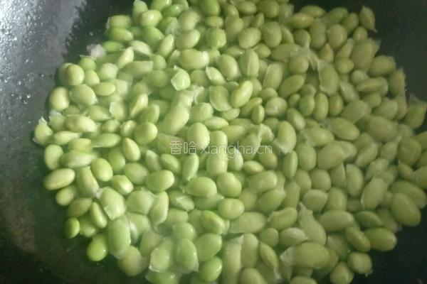 银耳素炒青豆的做法图解5