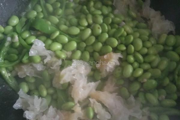 银耳素炒青豆的做法图解9