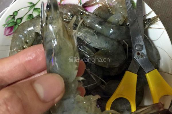 白灼虾的做法图解2