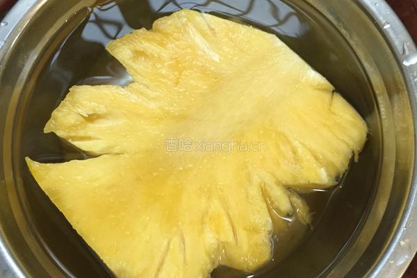 菠萝炒肉的做法图解2