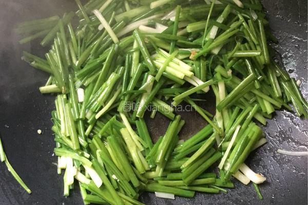 小葱炒鸡蛋的做法图解6