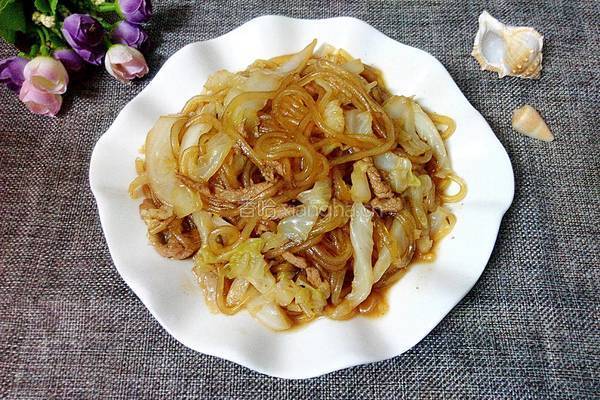 卷心菜炖粉条的做法图解8