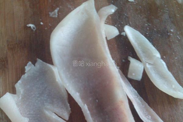 木耳水晶皮冻的做法图解3