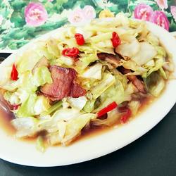 五花肉炒卷心菜的做法[图]