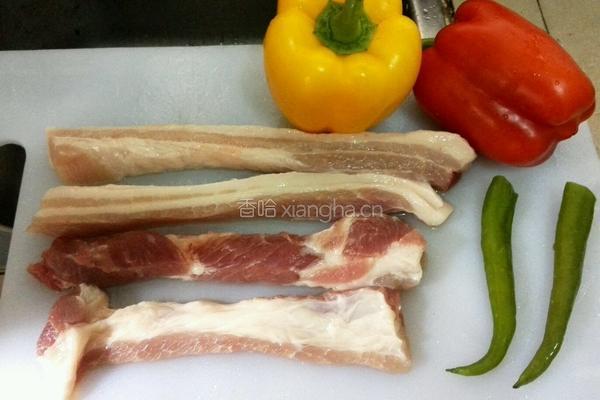 彩椒咕噜肉的做法图解1