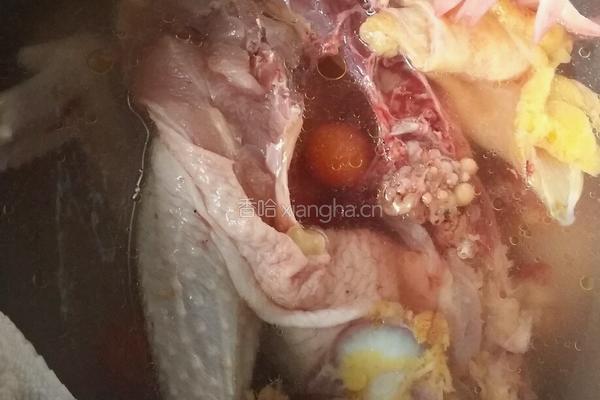 当归人参老母鸡汤的做法图解1