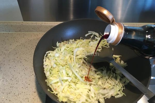卷心菜粉条炒鸡蛋的做法图解7