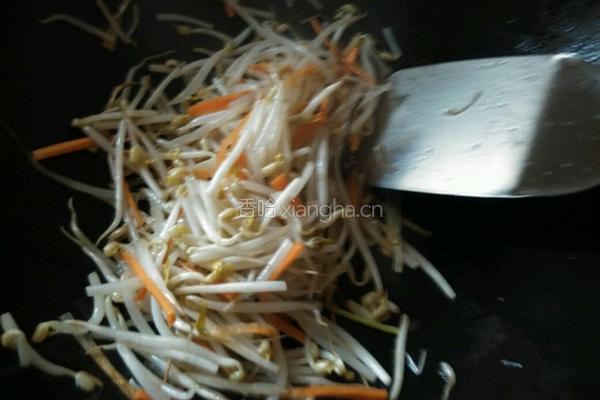 清炒绿豆芽的做法图解7